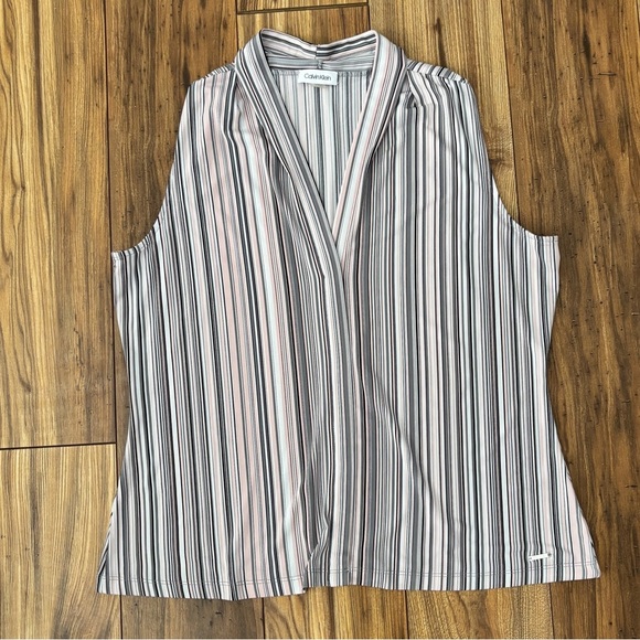 Striped Sleeveless Blouse - Picture 10 of 12